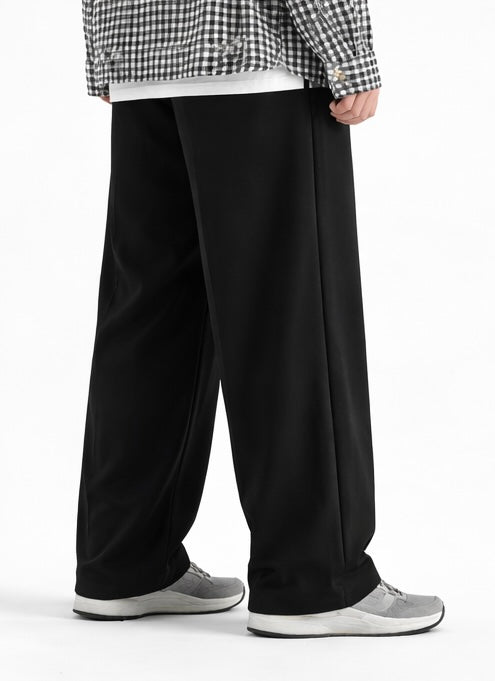Pleated Relaxed Black Trouser